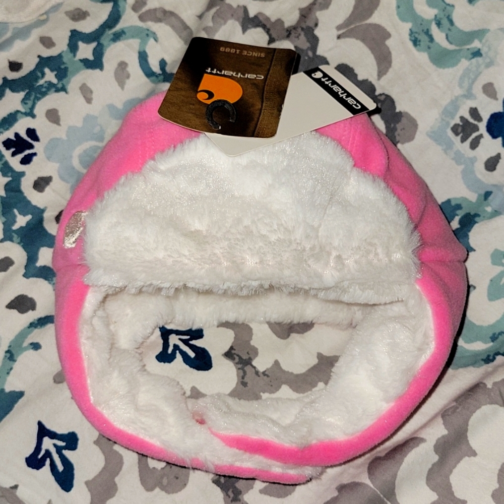 Toddlers new with tag female Carhartt winter head and face protection.